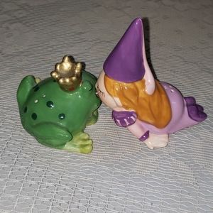 Westland salt & pepper shakers